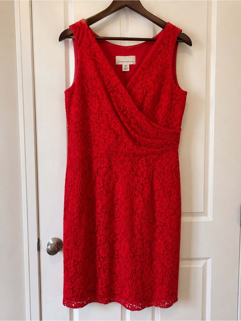 *Rare* Anthropologie Donna Morgan Red Lace V-Neck Sleeveless Midi Dress